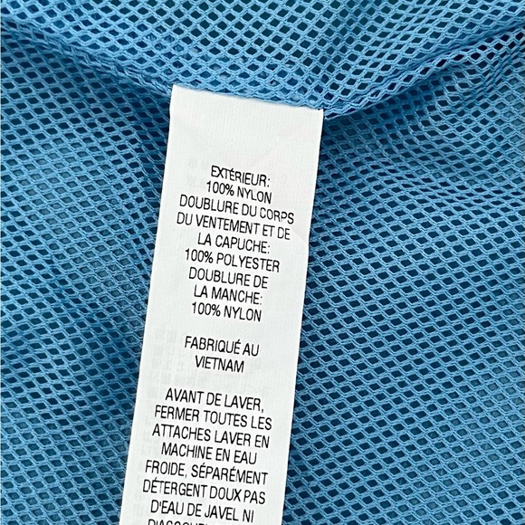 L.L Bean Waterproof Nylon Hooded Jacket (M) - Picture 9 of 11